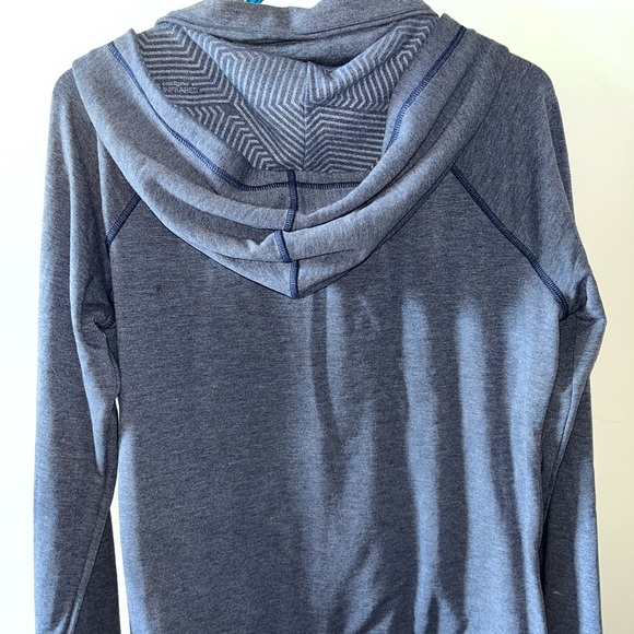 Under armour cold gear sweater - Picture 3 of 3